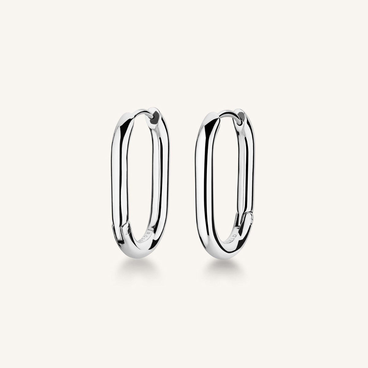 Oval Hoops Silver leftcolumn