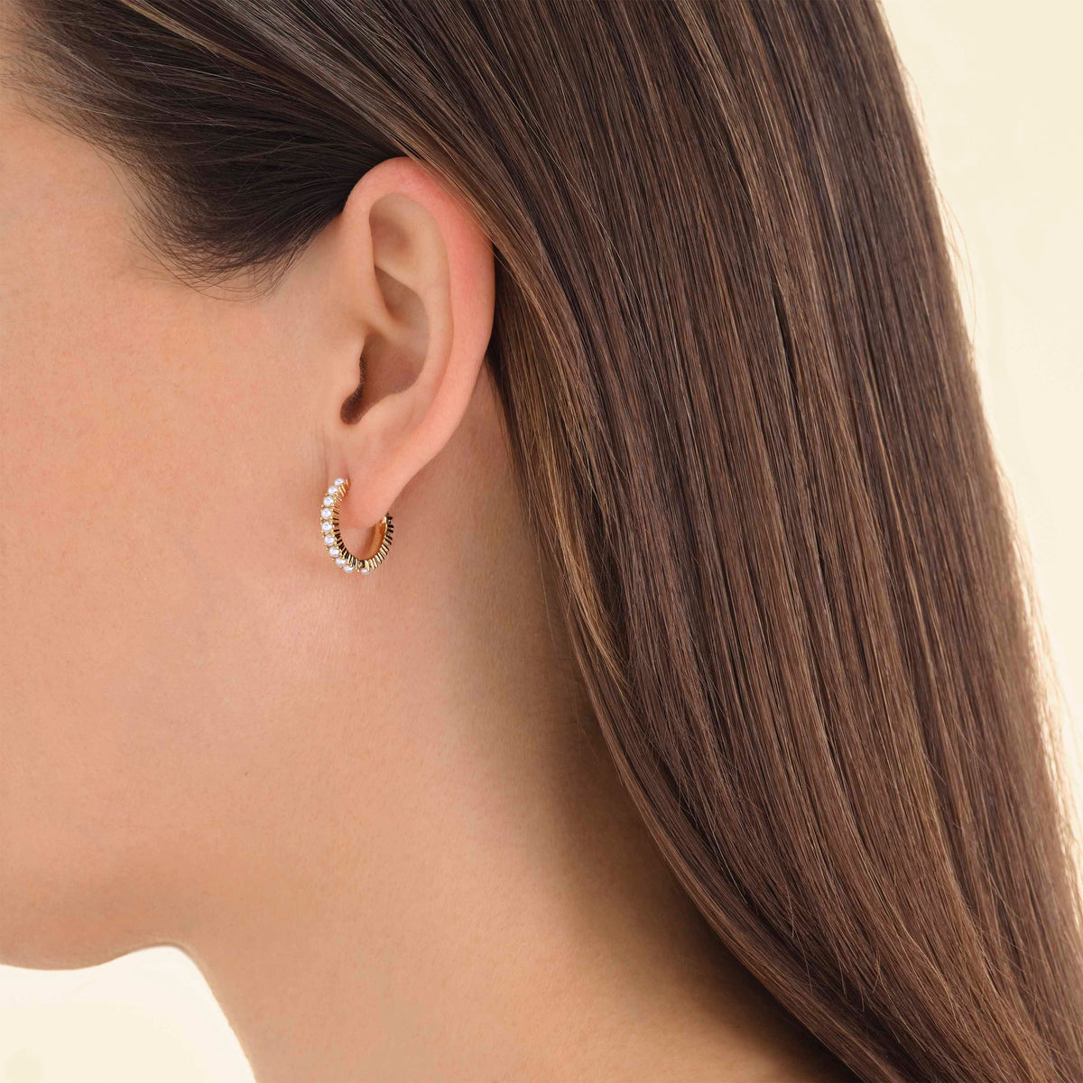 Pearl Huggies JEMPS-J806,leftcolumn