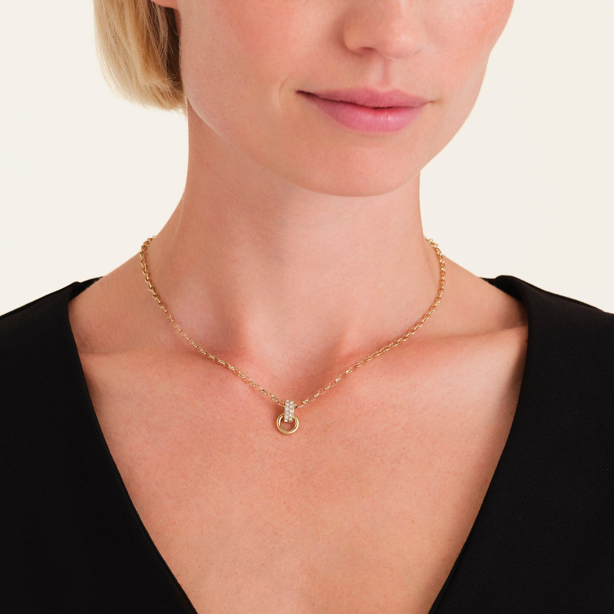 Bow Studs Necklace leftcolumn
